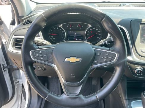 Used 2020 Chevrolet Equinox LT FWD image 44