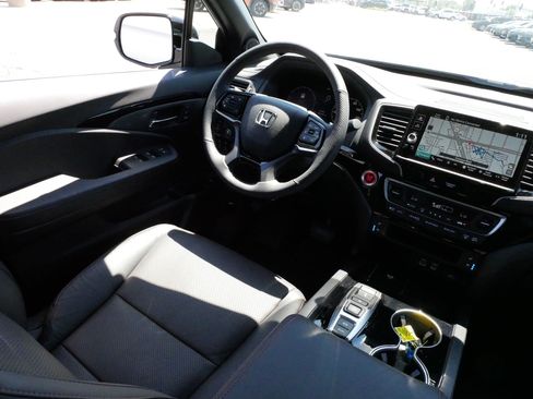 Certified 2026 Honda Ridgeline Black Edition image 9