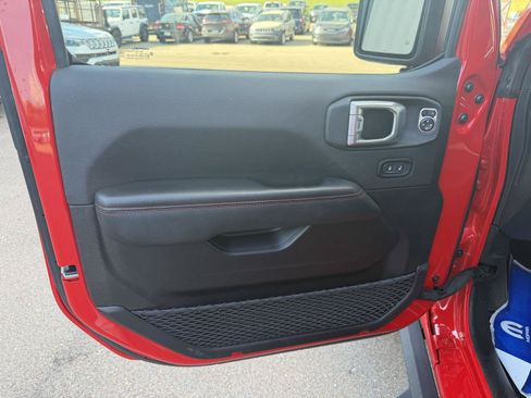 Used 2024 Jeep Wrangler Unlimited Rubicon w/ Safety Group AWD/4WD image 16