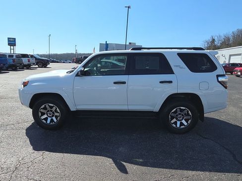 Used 2023 Toyota 4Runner TRD Off-Road image 5