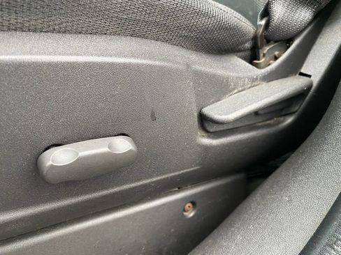 Used 2006 Pontiac Torrent 2WD w/ Preferred Package image 10