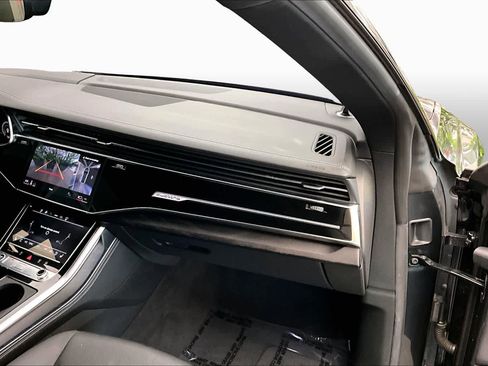 Used 2023 Audi Q8 Prestige w/ Prestige Package AWD/4WD image 19