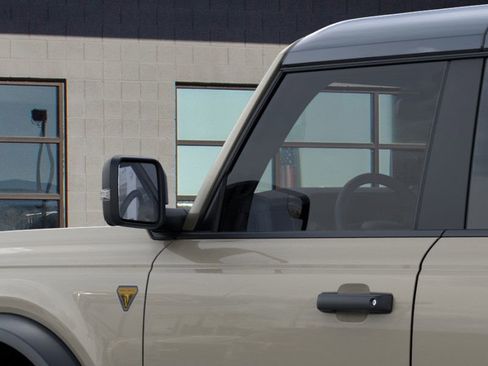 New 2025 Ford Bronco Badlands image 22