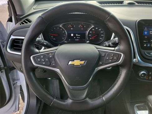 Used 2022 Chevrolet Equinox LT image 23