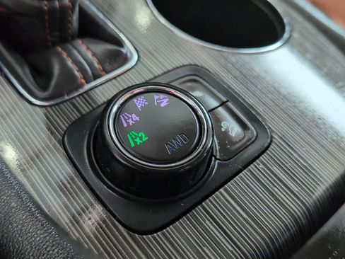 Used 2019 GMC Acadia SLT w/ LPO, Adventure Package image 32