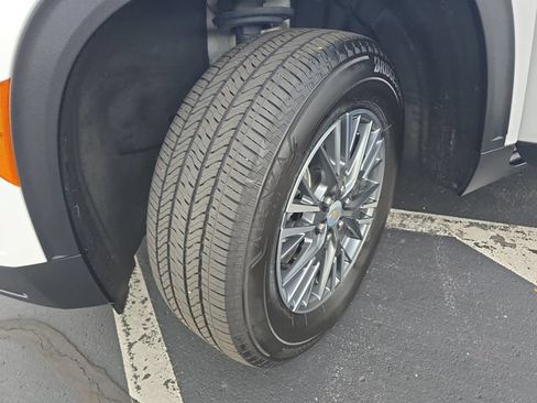 Used 2024 Chevrolet Traverse LT w/ LPO, Floor Liner Package FWD image 36