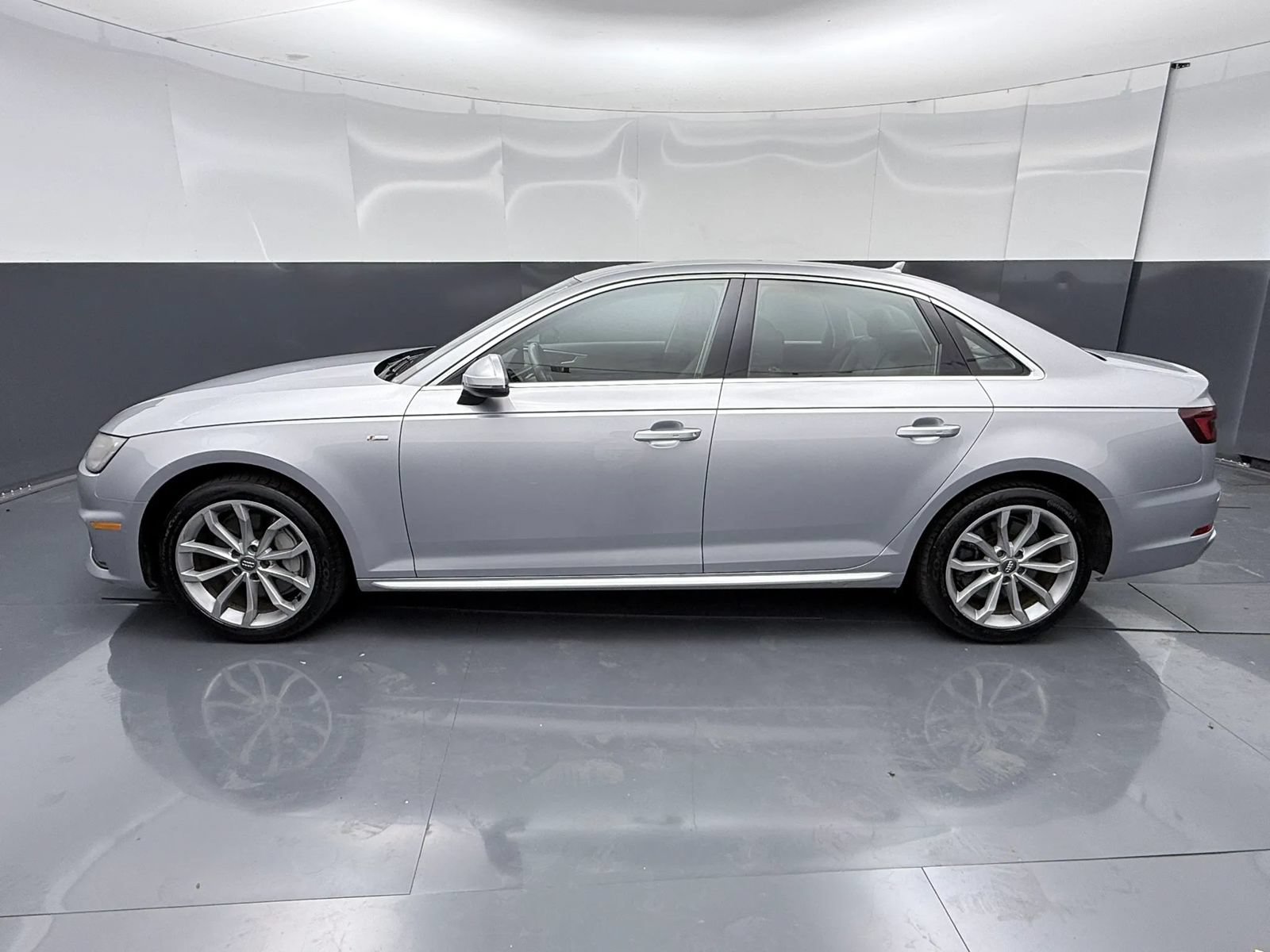 Used 2019 Audi A4 2.0T Premium w/ 18" Wheel Package AWD/4WD image 5