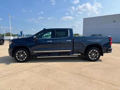 Certified 2023 Chevrolet Silverado 1500 High Country w/ LPO, Dark Essentials Package AWD/4WD image 2