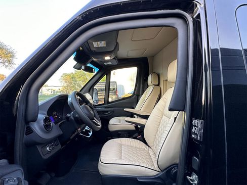 Used 2020 Mercedes-Benz Sprinter 3500 image 5