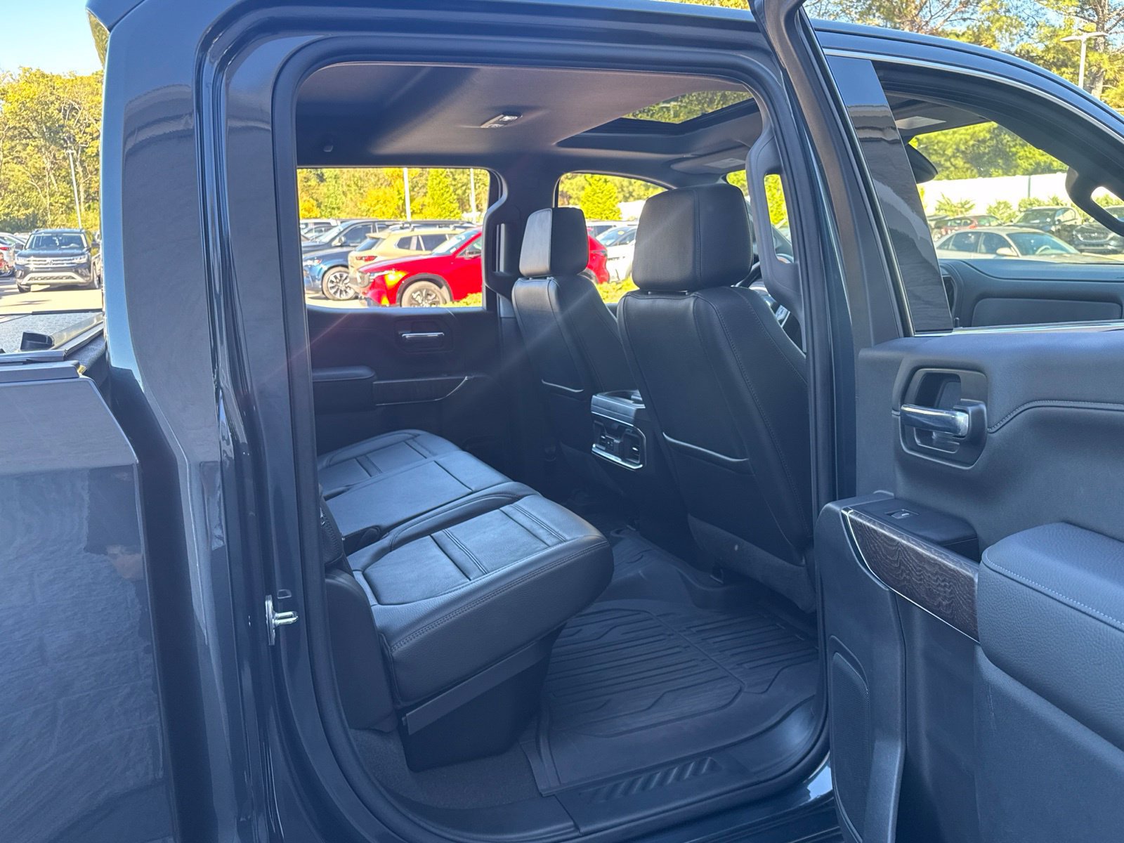 Used 2022 GMC Sierra 1500 Denali w/ Driver Alert Package II AWD/4WD image 35