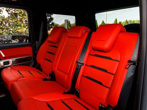 Used 2025 Mercedes-Benz G 63 AMG 4MATIC image 28