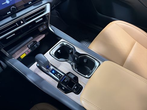 Used 2024 Lexus RX 350 Premium w/ Accessory Package (Z1) FWD image 15
