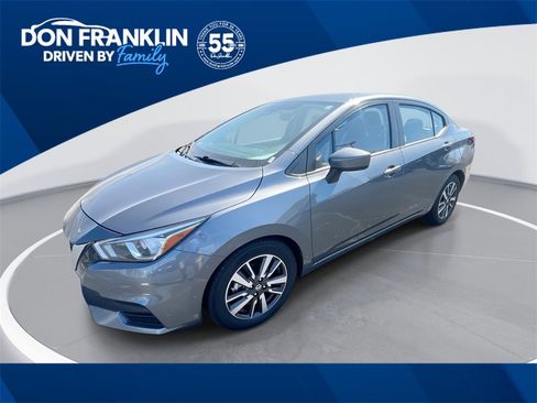 Used 2022 Nissan Versa SV image 1