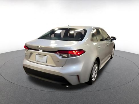 Used 2025 Toyota Corolla LE image 14