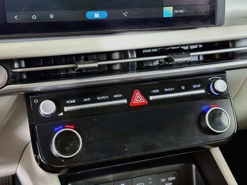 Used 2025 Hyundai Tucson SEL AWD/4WD image 16