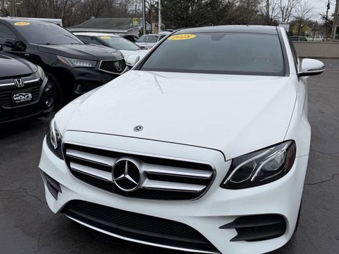 Used 2018 Mercedes-Benz E 300 4MATIC image 3