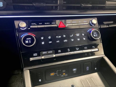 Used 2025 Hyundai Santa Fe Calligraphy image 46