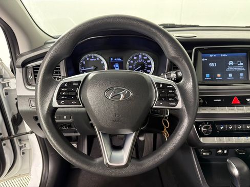 Used 2019 Hyundai Sonata SE image 13