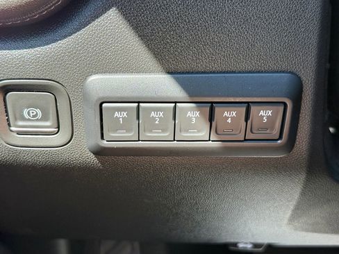 Certified 2022 Chevrolet Silverado 2500 LTZ w/ LTZ Plus Package AWD/4WD image 39