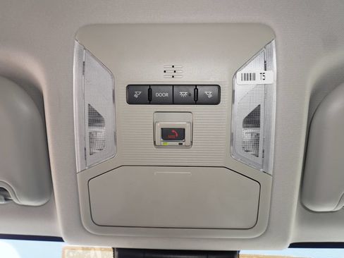 Used 2025 Toyota RAV4 LE FWD image 19