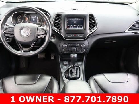 Used 2021 Jeep Cherokee Latitude Plus AWD/4WD image 13