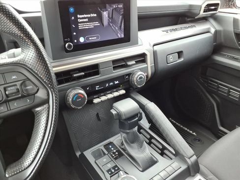 Certified 2024 Toyota Tacoma SR5 AWD/4WD image 26