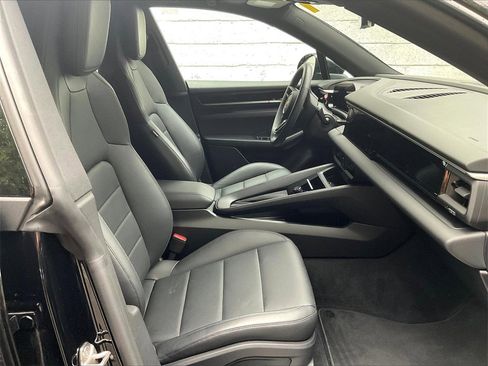 Certified 2024 Porsche Macan 4 Electric image 12