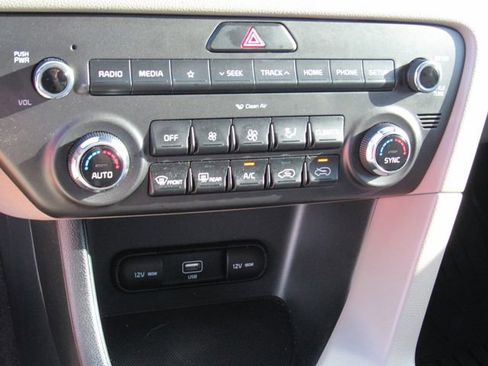 Used 2020 Kia Sportage LX w/ LX Popular Package image 23