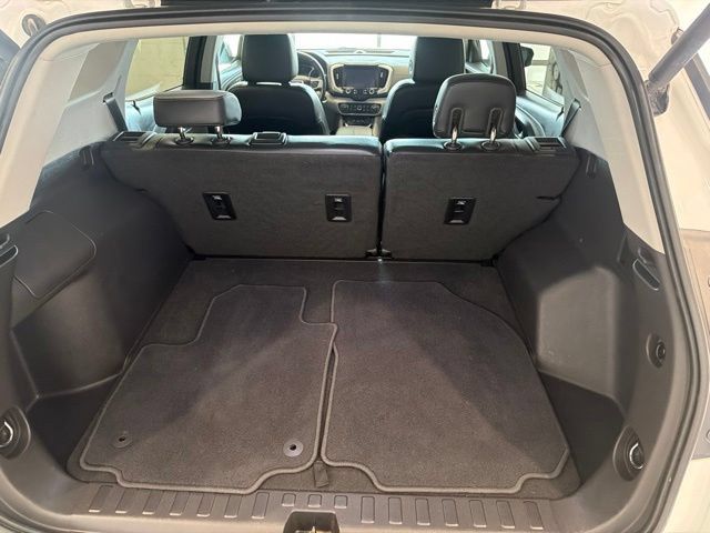 Used 2019 GMC Terrain SLT w/ Preferred Package FWD image 9