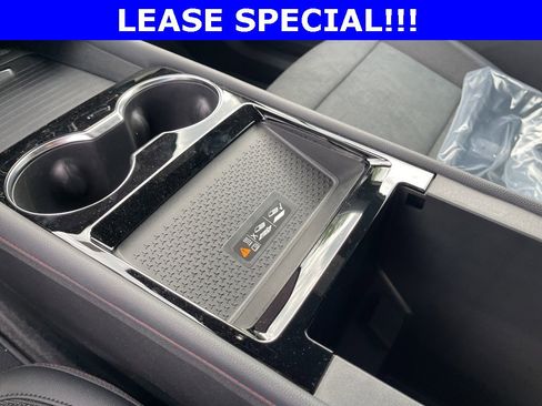 New 2024 Chevrolet Blazer EV RS image 25