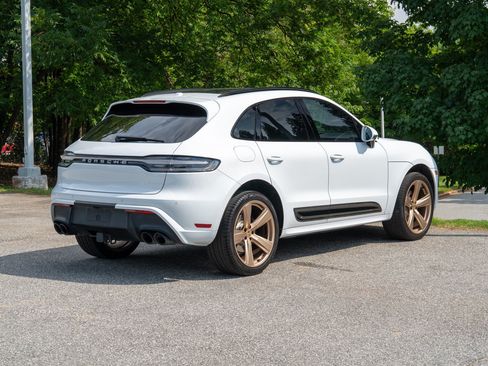 Used 2024 Porsche Macan AWD/4WD image 7