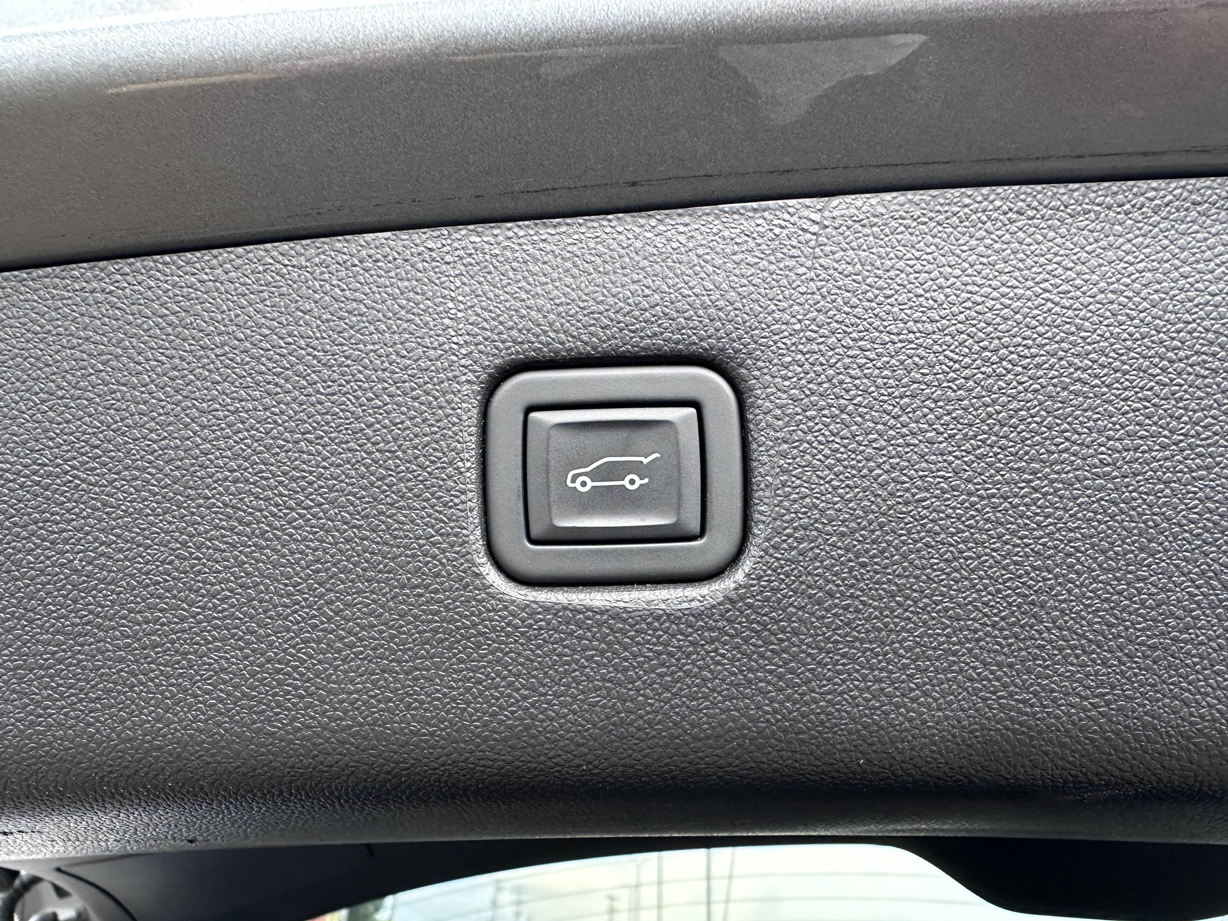 Used 2024 Chevrolet Blazer Premier w/ Driver Confidence II Package FWD image 14