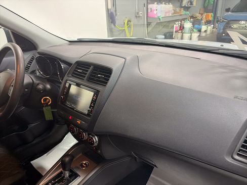Used 2024 Mitsubishi Outlander Sport ES AWD/4WD image 30