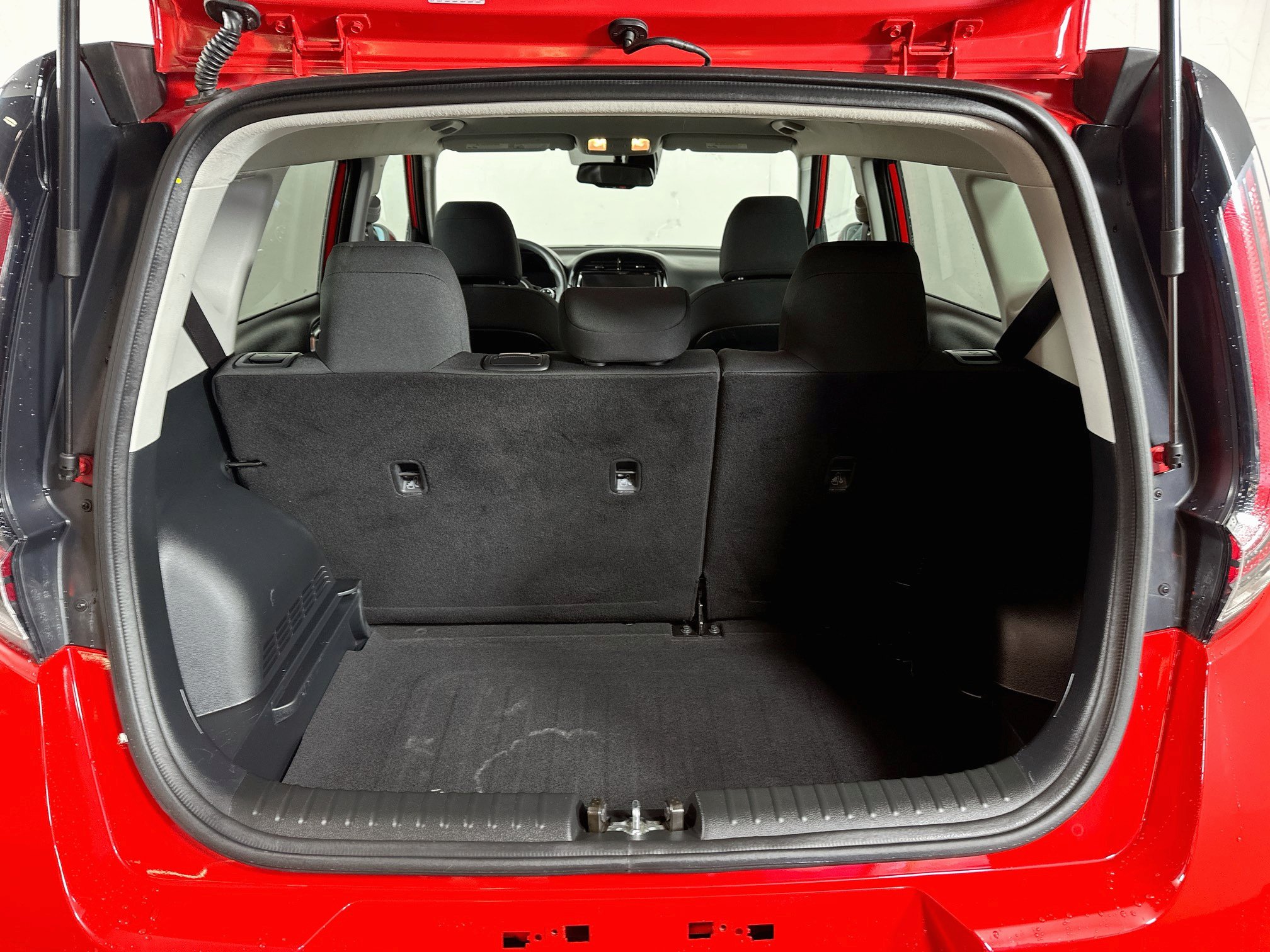 Used 2025 Kia Soul S FWD image 24