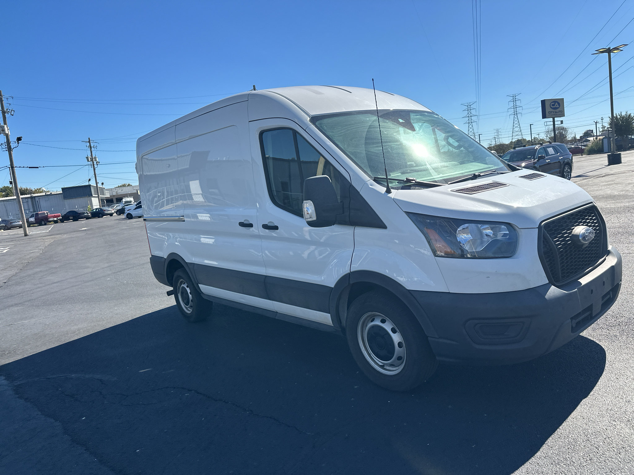 Used 2023 Ford Transit 150 Medium Roof w/ Fleet Safety Package RWD image 7