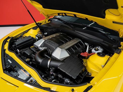 Used 2010 Chevrolet Camaro SS w/ RS Package RWD image 11