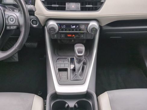 Used 2019 Toyota RAV4 XLE Premium w/ Cold Weather Package FWD image 20