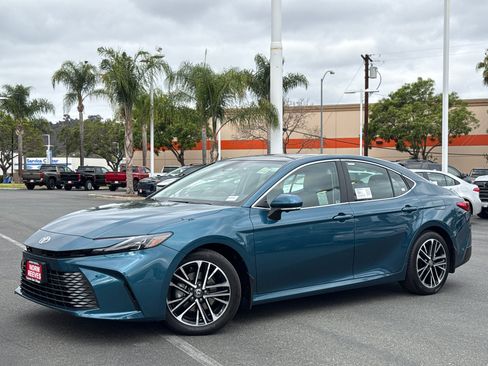 New 2026 Toyota Camry XLE FWD image 2