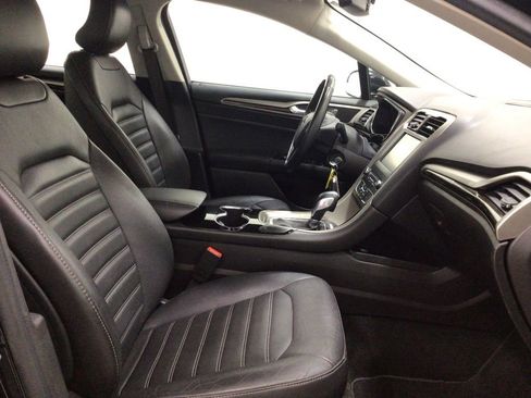 Used 2016 Ford Fusion SE w/ Equipment Group 202A image 32