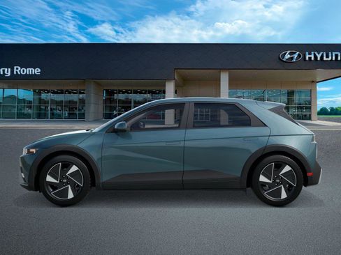 New 2026 Hyundai Ioniq 5 SE AWD/4WD image 3