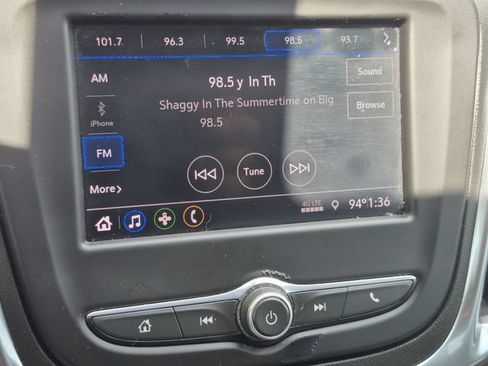 Used 2021 Chevrolet Equinox LS FWD image 14