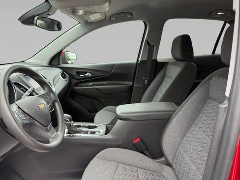 Used 2022 Chevrolet Equinox LT w/ LPO, Floor Liner Package image 9
