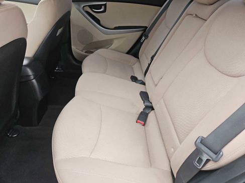 Used 2016 Hyundai Elantra SE image 19