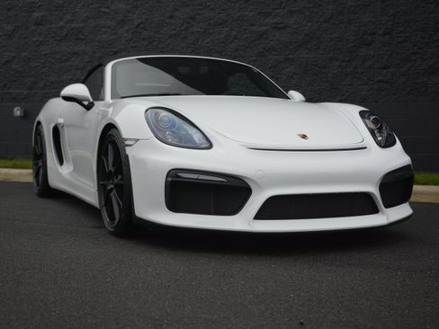 Certified 2016 Porsche Boxster Spyder RWD image 9