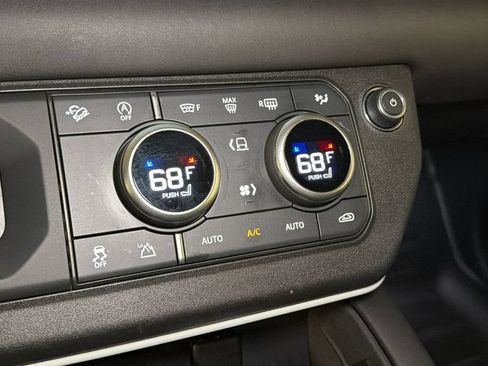 Used 2024 Land Rover Defender 110 X-Dynamic SE AWD/4WD image 30