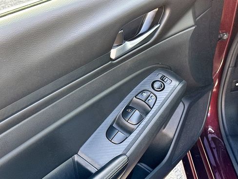 Certified 2024 Nissan Altima 2.5 SV FWD image 24