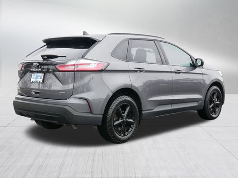 Used 2024 Ford Edge SEL w/ Sport Appearance Package image 7