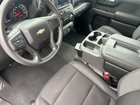 Used 2023 Chevrolet Silverado 1500 Custom image 9