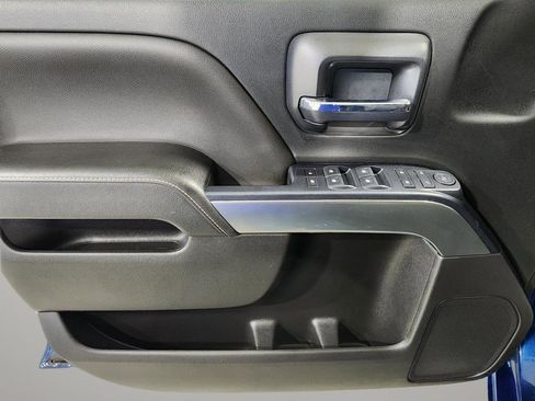 Used 2018 Chevrolet Silverado 1500 LT w/ All Star Edition image 13