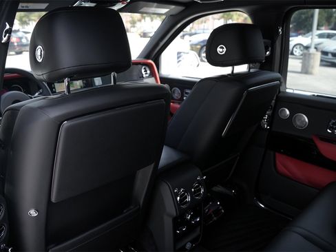 New 2026 Rolls-Royce Cullinan image 37